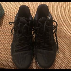 Kyrie 3 Black